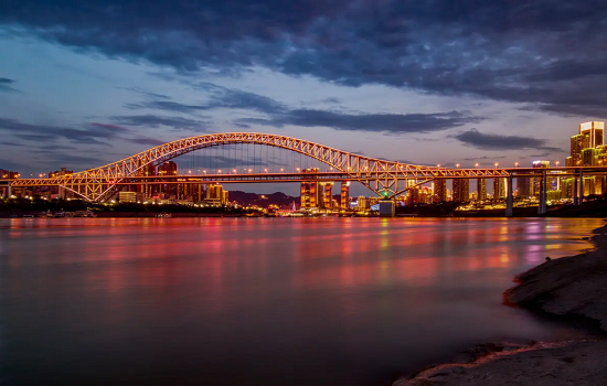 舞陽(yáng)鋼板應(yīng)用于重慶朝天門(mén)大橋